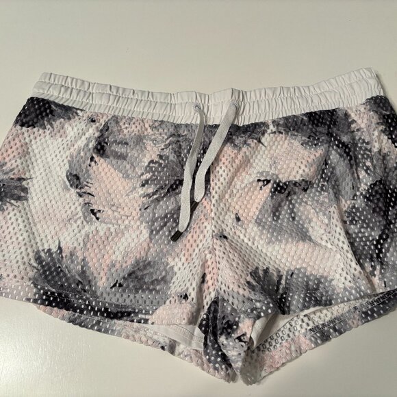 Fabletics NEW XL drawstring lined shorts in pink/gray/white - Picture 1 of 3